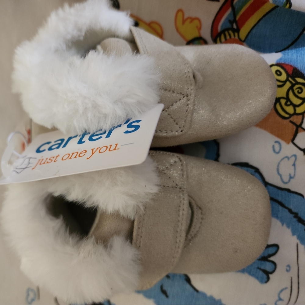 NWT CARTER'S SOFT SOLES LEARNING TO WALK 12-18M